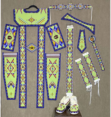 KQ Designs - Native American Beaded Powwow Regalia. Native Wedding Decorations, Beaded Regalia, Grass Dance Outfits, Jingle Dress Dancer, Regalia Beadwork, Indigenous Beadwork, Native Clothing, Chicken Dance, Powwow Regalia