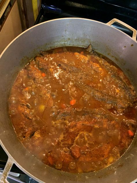 Guyanese Mullet Curry Recipe Mullet Fish, Vegetable Soup Ingredients, Fish Snacks, Green Mango, Food Equipment, Curry Recipe, Curry Paste, Chopped Garlic, Fried Fish