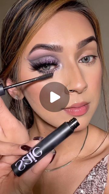 Juvias Place Eyeshadow Palette Looks, Make Up Purple Eyes, Bombshell Lashes, Fun Eyeshadow Looks, Heavy Eye Makeup, Colorful Eye Makeup Tutorial, Purple Eye Makeup Tutorial, 2024 Makeup, Eye Makeup By Eye Color