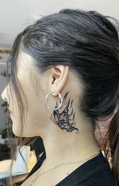 Back Of Neck Tattoos For Women, Neck Tattoo Women, Flower Neck Tattoo, Front Neck Tattoo, Butterfly Neck Tattoo, Small Neck Tattoos, Girl Neck Tattoos, Behind Ear Tattoos, Side Neck Tattoo