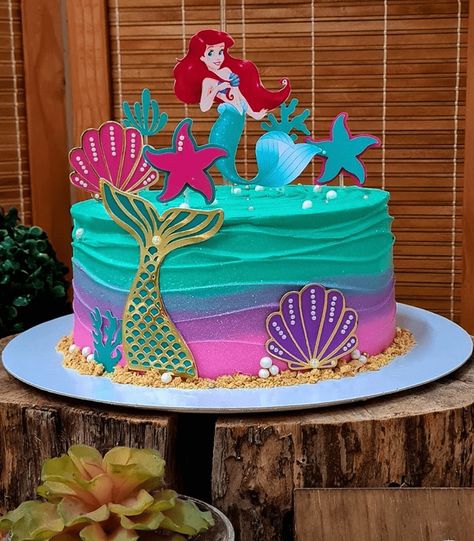 Essen, Arial Princess Cake, Ariel Bday Cake, Ariel Birthday Cake Simple, Ariel Birthday Cake Ideas, Ariel Birthday Party Cake, Little Mermaid Cake Ideas, Ariel Cake Design, Ariel Cake Ideas