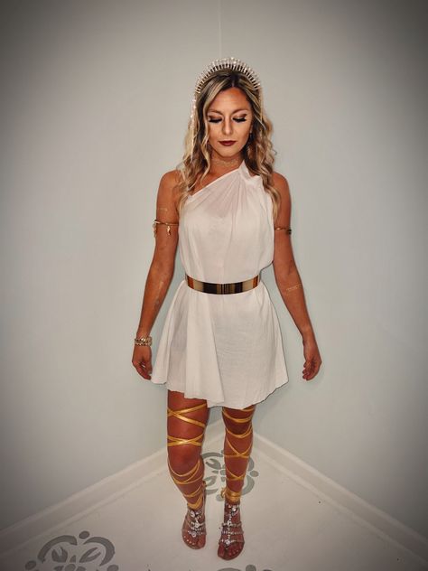 #halloween #halloween2021 #greekgoddess #goddess #costume #SHEIN Green Goddess Halloween Costume, Zeus Halloween Costume, Shein Halloween Costume Ideas, Greece Goddess Costume, Halloween Costumes Goddess, Greek God Halloween Costumes, Greek Mythology Halloween Costumes, Greek Godesses Costume Halloween, Greek Costume Diy