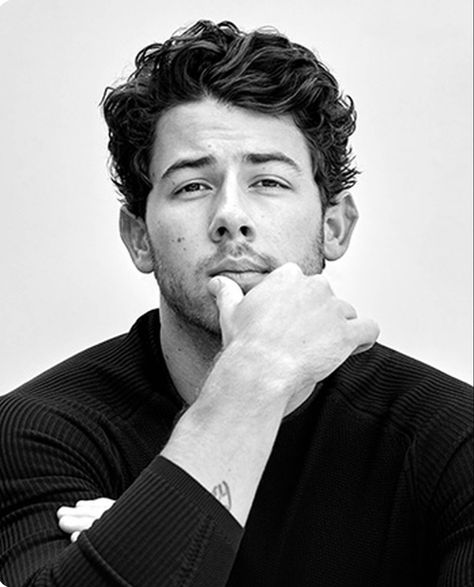 Nick Jonas Hair, Nick Jonas Haircut, Nick Jonas Pictures, Jonas Brother, Wavy Hair Men, Joe Jonas, Nick Jonas, Jonas Brothers, Hair Photo