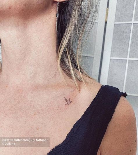 Tiny Bird Tattoo, Small Dove Tattoos, Collarbone Tattoos, Small Bird Tattoos, Little Bird Tattoos, Tiny Bird Tattoos, Bird Tattoos For Women, Tattoos For Men And Women, Vogel Tattoo