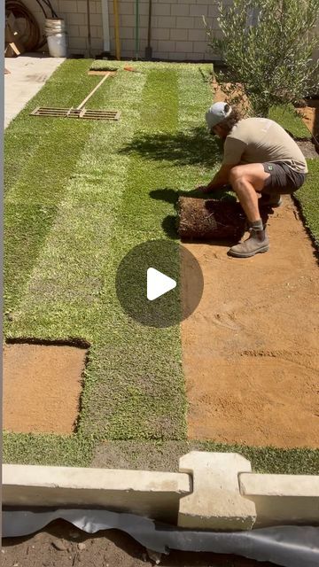 PERTH LANDSCAPER on Instagram: "Let’s lay some green stuff 🌿 Prior to the vid a full reticulation system was installed for the turf 💦 Soil prep was also done, 70mm of quality soil conditioner was cultivated in to the existing soil, let settle for a week then topped up with a 10-20mm of lawn mix for leveling, I’ll save that vid for another day 👍🏽 Planting is next on the list 🌿 . . #turf #lawn #landscaping #garden #newbuild #backyard #howto #buffalo #sirwalter #grass #lawnporn #lawncare #gardeninspiration" Installing Turf Lawn, How To Lay Turf On Dirt, Buffalo Grass Landscaping, Pallet Gazebo Ideas, Turf Backyard Ideas, How To Lay Turf, How To Remove Grass, Turf Backyard, Turf Installation