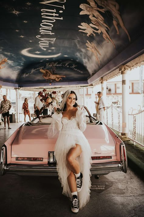 Elvis Wedding Vegas, Fun Vegas Wedding, Las Vegas Wedding Dresses, Vegas Wedding Dress, Chapel Elopement, Las Vegas Bride, White Wedding Chapel, Elvis Wedding, Vegas Bride