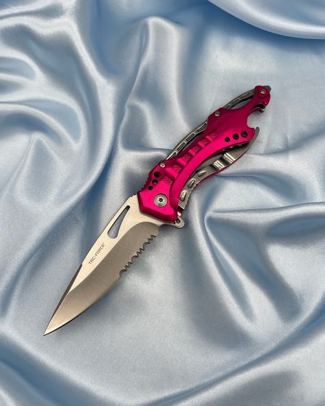 From sleek and simple to bold and beautiful, our range of knives has something for everyone. Start your collection and add some color to your life! 🔪 Pocket Knife Aesthetic, Pink Pocket Knife, Hot Pink Decor, Cowboy Nails, Knife Aesthetic, Easy Perler Beads Ideas, Pretty Knives, Glass Breaker, Drop Point