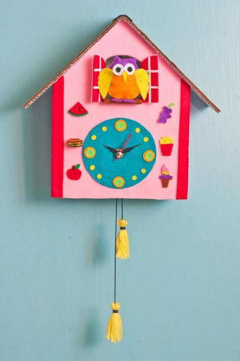 Although building a cuckoo clock may be intimidating, this tutorial will walk you through each step. Let’s get started! Castle Crafts, Clock Craft, Cheap Wall Art, Craft Images, Clock For Kids, Diy Clock, Crafts For Teens, Cuckoo Clock, Crafts To Sell