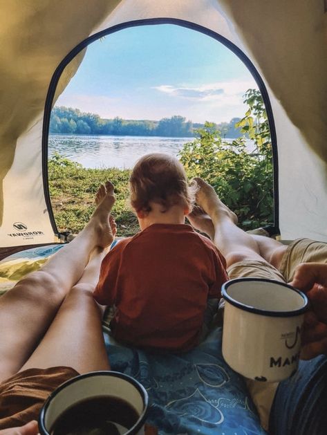 Adventure Family Aesthetic, Family Camping Photos, Mountain Mama Aesthetic, Family Camping Photoshoot, Family Hiking Aesthetic, Granola Family Aesthetic, Traveling With Kids Aesthetic, Family Camping Aesthetic, Granola Mom Aesthetic