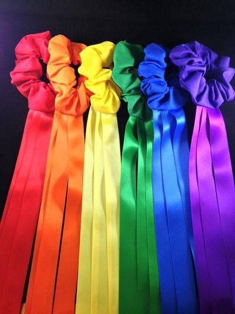 Cometa Cow Crafts, Praise Dance Outfits, Worship Dance Outfits, Prophetic Dance, Praise Dance Garments, Dance Ministry, Rainbow Ribbons, Ribbon Streamers, Creative Movement