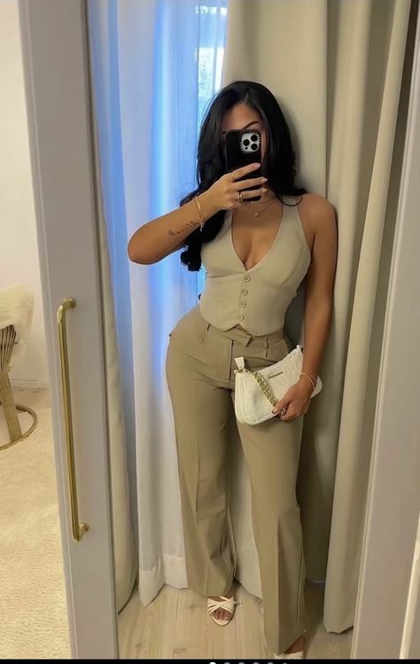 Birthday Outfits Ideas, Fashion Girl Outfits, Baddie Birthday, Cute Professional Outfits, Mode Zara, Baddie Outfits Ideas, Effortlessly Chic Outfits, Birthday Outfits, Classy Casual Outfits