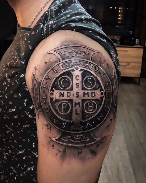 Nights Templar Tattoo, Saint Benedict Tattoo, St Benedict Tattoo, Nights Templar, St Christopher Tattoo, Mm Tattoo, Shoulder Tattoos Men, Lace Shoulder Tattoo, Star Tattoo On Shoulder