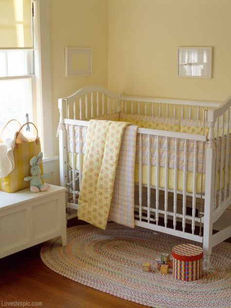 Yellow Baby Room, Newborn Crib, Baby Nursery Themes, Yellow Nursery, Girl Nursery Room, Yellow Room, Yellow Baby, Baby Room Design, In The Corner