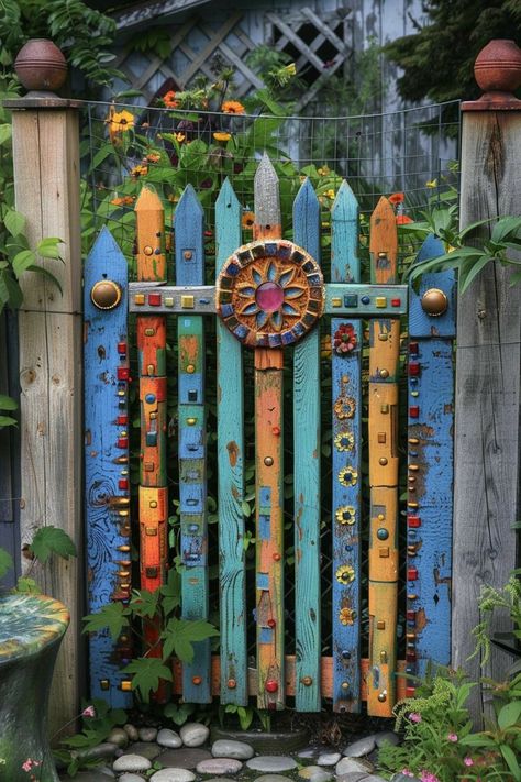 Two Tone Fence Ideas, Boho Fence, Paint Fence Ideas Backyards, Fence Board Crafts, Fence Decorating Ideas, Painted Sticks Diy, Hippie Garden, Garden Fence Art, Shed Decor