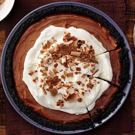 Chocolate Truffle Pie Recipe, Chocolate Truffle Pie, Truffle Pie, Chocolate Mousse Pie, Peanut Butter Mousse, Potluck Desserts, Thanksgiving Desserts Easy, Chocolate Mousse Recipe, Cream Pie Recipes