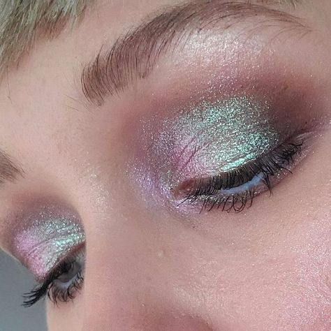 Clionadh Cosmetics, Holographic Eyeshadow, Iridescent Eyeshadow, Indie Makeup Brands, Pageant Makeup, Rainbow Eyeshadow, Duochrome Eyeshadow, Indie Makeup, Eyeshadow Collection