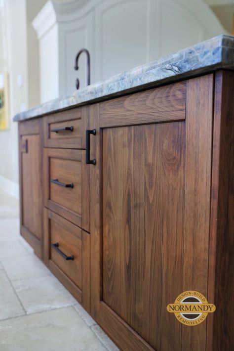 All About Alder Wood Clear Alder Kitchen Cabinets, Alder Cabinets Kitchen, Wood Stained Kitchen Cabinets, Alder Wood Kitchen Cabinets, Alder Wood Cabinets, Birch Kitchen Cabinets, Alder Kitchen Cabinets, Alder Kitchen, Kraftmaid Kitchen Cabinets