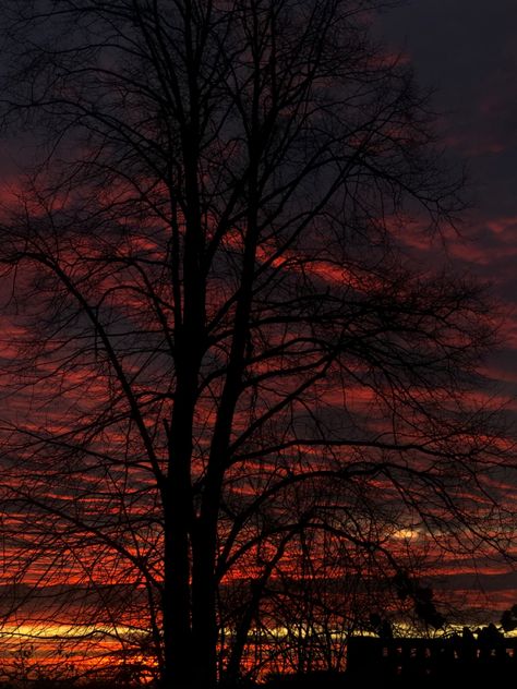 #sunset #aesthetic #dark Nature, Dark Sunrise Aesthetic, Dark Obsession Aesthetic, Dark Sunset Aesthetic, Dark Sunrise, Sunny Aesthetic, Dark Sunset, Sunrise Mountain, Mountain Aesthetic