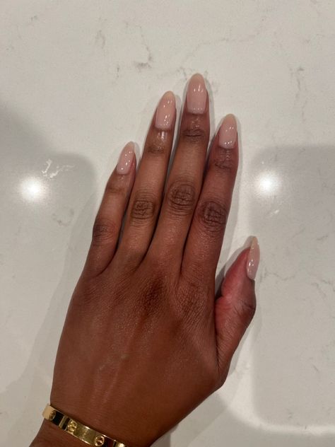 Neutral Nail Black Women, Elegant Nails On Black Women, Almond Nail Black Women, Manicure Ideas Black Women, Natural Almond Gel Nails Ideas, Oval Nails On Black Women, Opi Gel Manicure Ideas, Natural Almond Nails Black Women, Minimalist Nails Brown Skin