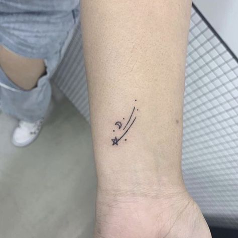 Kawaii Tattoo Outline, Star Space Tattoo, Tattoo Ideas Moon And Stars, Star Collar Bone Tattoo, Simple Star Tattoos, Moon Stars Tattoo, Astronomy Tattoo, Shooting Star Tattoo, Cool Wrist Tattoos