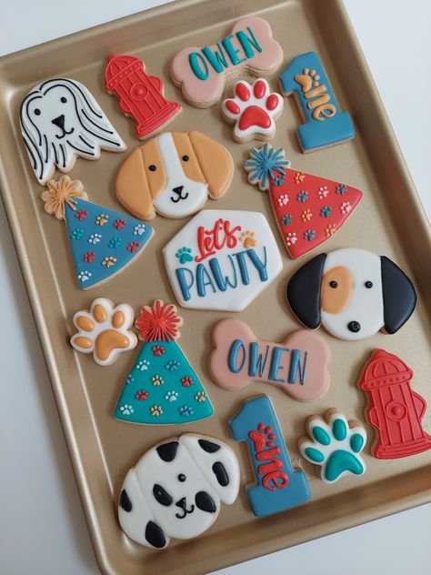 Dog B Day Ideas, Dog Party Cookies Decorated, 2nd Birthday Dog Party, Dog Themed Birthday Party Cookies, 1st Birthday Party Puppy Theme, Dog One Year Birthday, Two Let The Dogs Out Party Cookies, Spot The Dog Themed Birthday Party, Puppy Theme Cookies