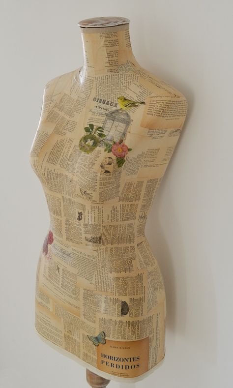 Un maniqui vintage.. Mannequin Diy, Antique Dress Form, Robe Diy, Mannequin Art, Vintage Mannequin, Art Studio Design, Dress Form Mannequin, Mannequin Dress, Outfit Night