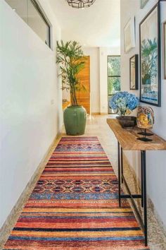 Stylish Carpet, Style Hallway, Bathroom Retro, Long Carpet, Retro Rug, Long Kitchen, Colorful Area Rug, Carpet Trends, Kitchen Runner Rug