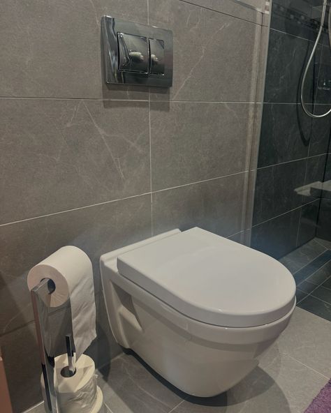 Pleasure to help Dave & Kim with there new en-suite in there complete renovation project. Floating WC with concealed framework, walk in wet room screen with return flipper, designer towel radiator & luxurious wall hung Antique Rose, 2 drawer vanity unit. Not forgetting these amazing textured wall tiles with complimenting floor tiles! Visit our Hartlepool Bathroom Showroom: 📍 NXT Hardware & Bathrooms, Unit 2, 110 Whitby Street South, Hartlepool, TS24 7LP 📞 01429 869 838 or 💬 WhatsApp 033377... Walk In Wet Room, Wet Room Screens, Drawer Vanity, Bathroom Showrooms, Wet Room, Towel Radiator, Room Screen, Vanity Unit, Antique Roses