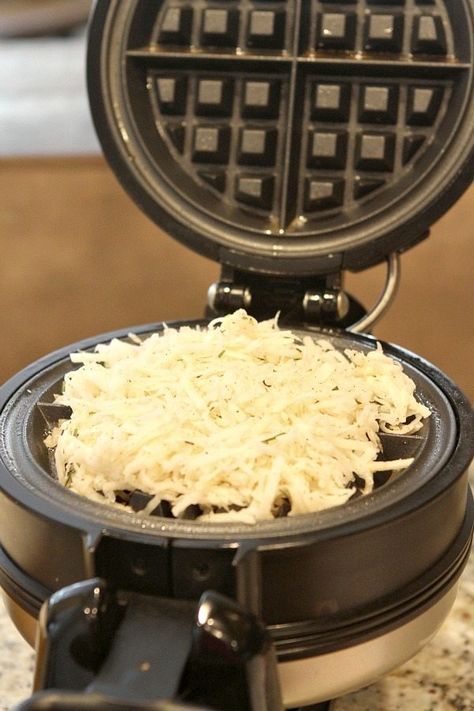 Waffled Hash Browns - Will it Waffle Hashbrown Waffles Shredded, Will It Waffle, Waffle Iron Hash Browns, Hashbrown Waffles, Waffle Iron Recipes, Waffle Maker Recipes, Brown Recipe, Waffle Irons, Shredded Potatoes