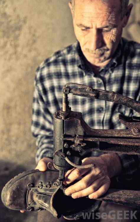 shoe cobblers - Google Search Repair Shoes, Shoe Maker, Shoe Cobbler, Shoe Repair Shop, Vocational School, Environmental Portraits, People Of Interest, Leather Workshop, Working People