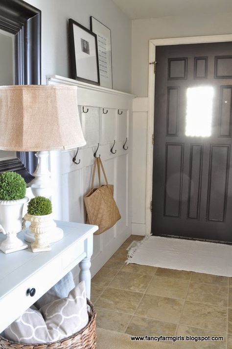 Entryway Makeover! The Power of Paint Foyer Decorating, Benjamin Moore Paint Colors Gray, Living Pequeños, Light Grey Paint Colors, Landing Zone, Light Gray Paint, Yellow Cottage, Apartment Door, Command Center