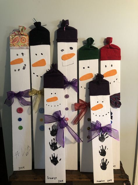 My Height Snowman, Kid Sized Snowman Keepsake, Wood Snowman Kids Height, My Size Snowman Craft, Height Snowman Craft, Snowman Height Craft, Snowman Board Kids Height, Christmas Gift Ideas For Daycare Parents, Christmas Crafts For Presents