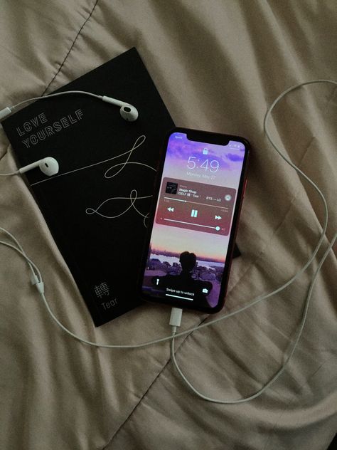 Bts Spring Day, Mobile Home Makeover, Song Images, Wallpaper Wa, Gentleman Aesthetic, Iphone Obsession, Music Pictures, Music Images, Music Mood