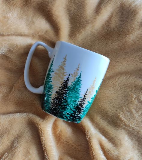 Forest Pottery Painting, Pottery Painting Ideas Easy, Pottery Place, Golden Forest, Ceramic Cafe, Diy Pottery Painting, Painted Plant Pots, Keramik Design, Painted Cups