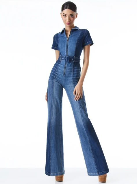 Jean Jumpsuit Outfit, Denim Jumpsuit Outfit, Classic Corvette, Mode Hippie, Belted Jumpsuit, Flattering Jeans, Flare Jumpsuit, Belt Jumpsuit, 90s Fashion Outfits