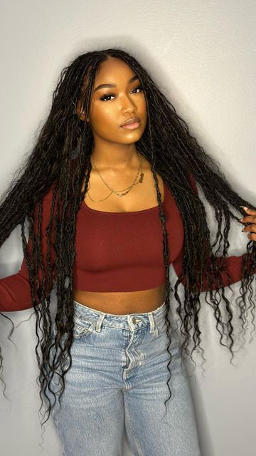 Long Goddess Locs Black Women, Faux Locs With Straight Hair, Pretty Faux Locs, Bohieman Faux Locs, Knotless Goddess Locs, Boho Mermaid Locs Goddess, Small Boho Faux Locs, Bohemian Knotless Locs, Messy Goddess Faux Locs