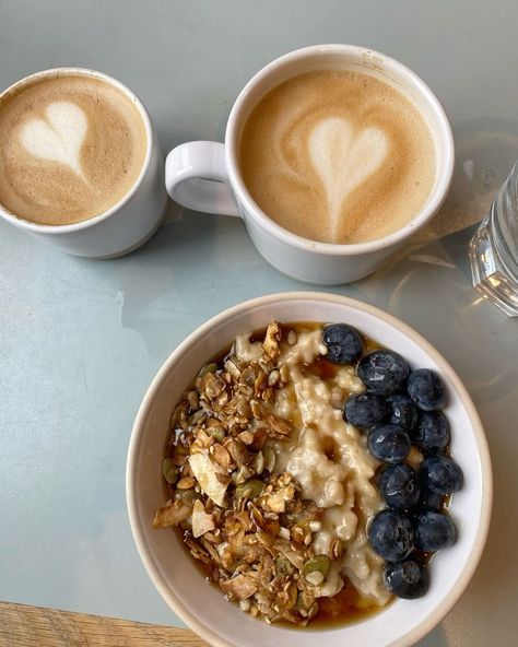 🩰🐻 Oatmeal, Healthy Girl Breakfast, That Girl Breakfast, Clean Girl Breakfast, It Girl Breakfast, Girl Breakfast, Healthy Girl, Clean Girl, It Girl