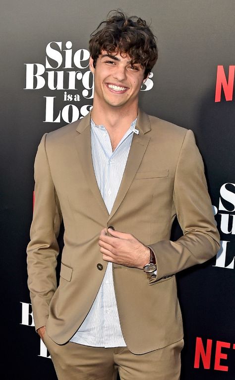 Noah Centineo, Lara Jean, Boy Celebrities, Hot Actors, Future Boyfriend, Cute Celebrities, Hottest Celebrities, Man Crush, The Boys