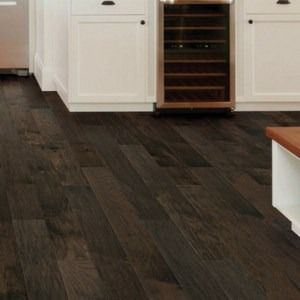 11 Exquisite Dark Hardwood Floors to Transform Your Home Dark Walnut Floors Kitchen, Ebony Wood Floors, Dark Floor Kitchen, Dark Hardwood Flooring, Black Hardwood Floors, Dark Walnut Floors, Dark Brown Wood Floors, Dark Kitchen Floors, Dark Hardwood Floors