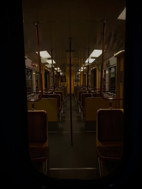 Old Trains Aesthetic, Horror Train Station, Ghost Train Aesthetic, Abandoned Train Station Aesthetic, Old Dreamcore, Dreamcore Train, Old Train Aesthetic, Train Inside, Train Bedroom