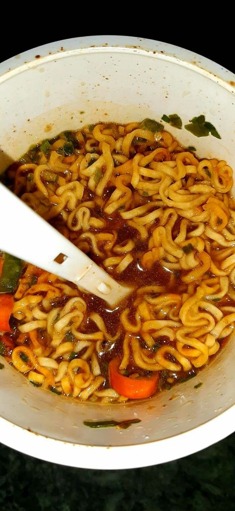 Cup Noodles Snap, Spicy Noodles Aesthetic, Cup Noodles Aesthetic, Maggie Snap, Maggie Aesthetic, Noodles Images, Veg Noodles, Spicy Ramen Noodles, Spicy Korean Chicken