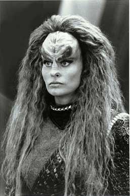 Better Klingons than in STD Klingon Women, Star Trek Female, Klingon Empire, Star Trek Books, Star Trek Klingon, Star Trek Women, Star Trek Costume, Fandom Star Trek, Star Trek Cast