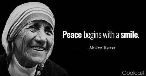 Words of Wisdom: "Peace begins with a smile." -Mother Teresa Beach Lovers Quotes, World Peace Quotes, Latin Quote Tattoos, Katy Perry Quotes, Peace Begins With A Smile, Freddie Mercury Quotes, Mother Teresa Quote, World Peace Day, Peace Day