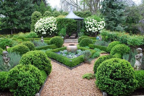 Beautiful parterre garden with boxwood and snowball viburnum. Minimalist Front Yard, Formal Garden Design, Parterre Garden, Alex Smith, Boxwood Garden, Landscaping Design Ideas, Topiary Garden, Front Garden Design, Formal Garden