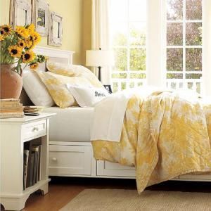 Sunny, happy yellow works very well in the bedroom, as long as its natural exuberance is toned down with other colors.: Yellow and White French Country Yellow Bed, Yellow Bedroom Ideas, French Country Decorating Bedroom, Sunflower Room, Country Bedroom Decor, French Country Bedrooms, Extra Bedroom, Yellow Room, Warm Colours