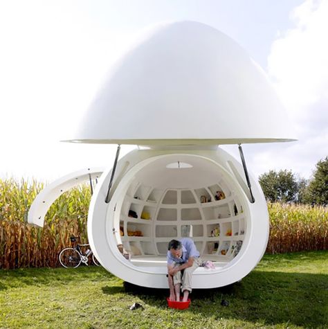 If It's Hip, It's Here: Hard Boiled Housing. The Blob VB3 By dvmA Architects. Mobile Living, Backyard Office, Unusual Homes, Real Estate Humor, Unique Houses, Trailer Park, On The Ground, Small Space Living, Architecture Firm