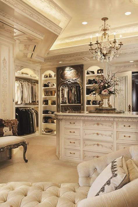 Elegant Closet, بيوت ملكية, Design Closet, Dream Closet Design, Beautiful Closets, Decor Ikea, Casa Vintage, Dream Closets, Versace Home