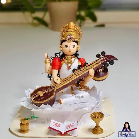 Quilling 3d Miniatures, Etikoppaka Toys, Best Poems For Kids, Aarti Decoration, Godly Art, Quilling Miniatures, Bommala Koluvu, Golu Dolls, Quilling Dolls