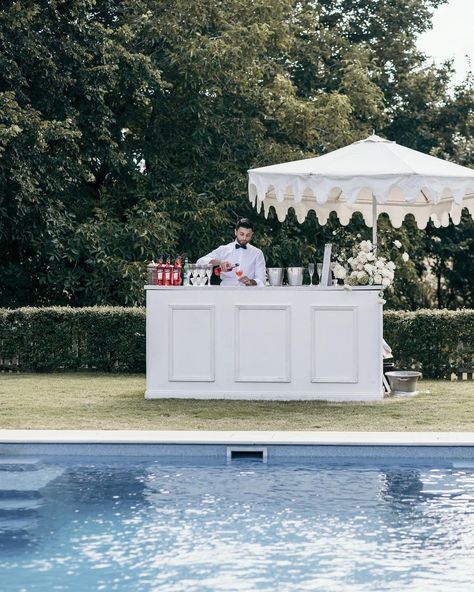 Poolside 🌿 #somerleys #canapés #poolside #weddingday #gardenpartywedding | Instagram Cocktail Reception Layout, Wedding Recovery, Hamptons Party, Poolside Wedding, Pool Cocktails, Unique Decor Ideas, Backyard Engagement Parties, Cocktail Hour Decor, Wedding Pool Party