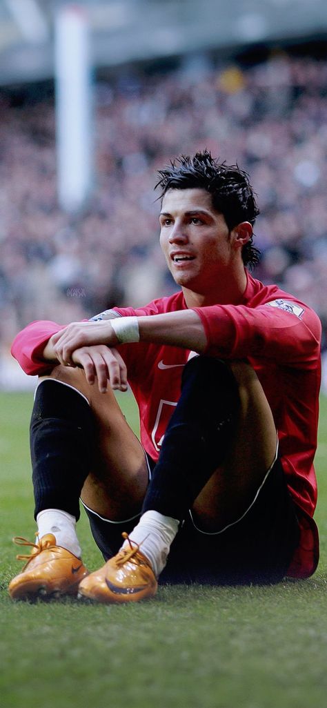 Cr7 Photos, Ronaldo Madrid, Cristiano Ronaldo Young, Cristiano Ronaldo Style, Cristiano Ronaldo Portugal, Cr7 Wallpapers, Ronaldo Pictures, Cristiano Ronaldo Manchester, Football Players Photos